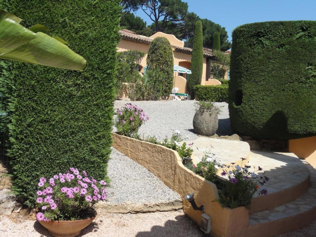 Le Mas Des Oliviers Sainte-Maxime Luaran gambar